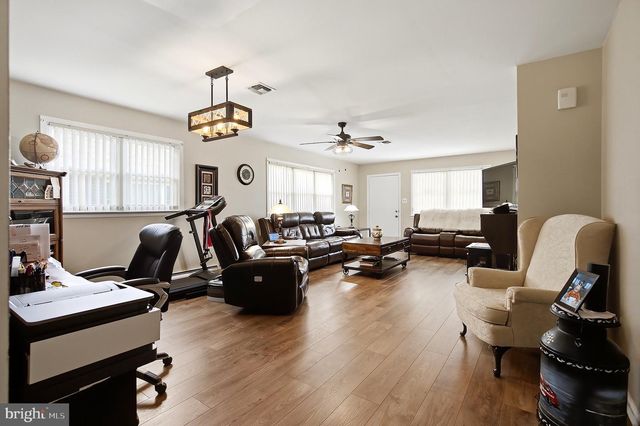 438 JAMAICA BLVD, Toms River, NJ 08757
