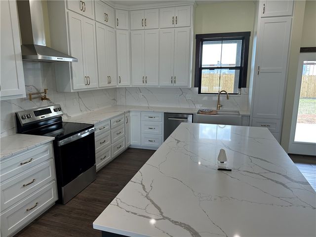 5946 S Hwy 65, Harrison, AR 72601