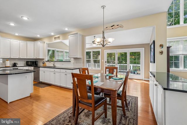 25765 HOWERTON DR, Chantilly, VA 20152