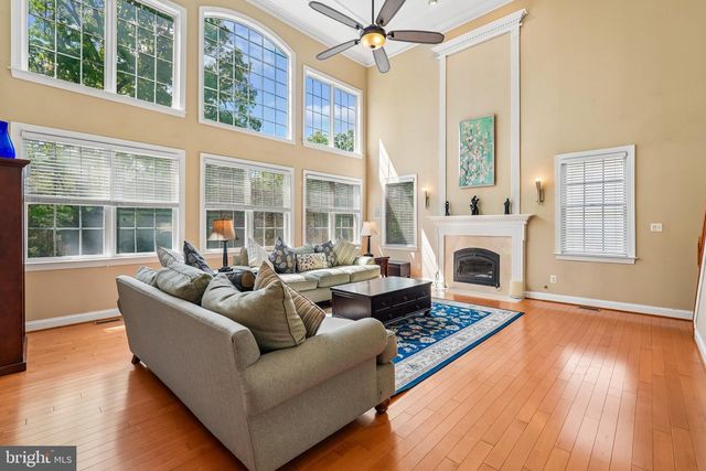 25765 HOWERTON DR, Chantilly, VA 20152
