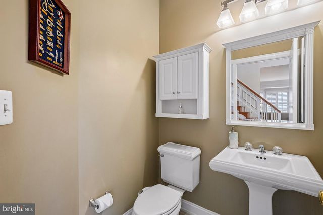 25765 HOWERTON DR, Chantilly, VA 20152
