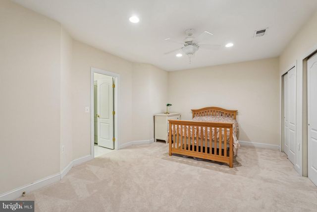25765 HOWERTON DR, Chantilly, VA 20152