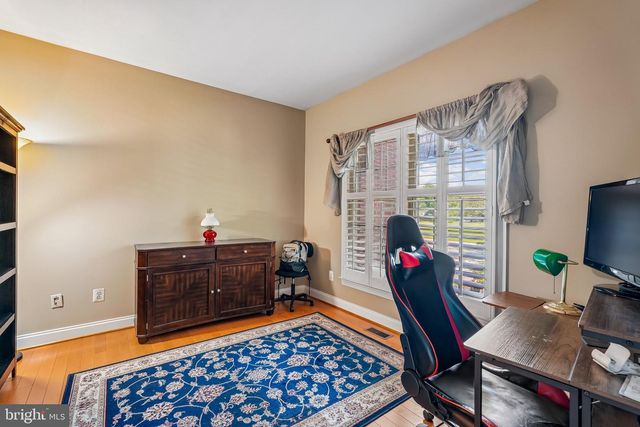 25765 HOWERTON DR, Chantilly, VA 20152