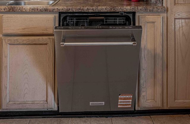 8594 TIMBER CREEK DR, Memphis, TN 38018