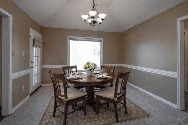 8594 TIMBER CREEK DR, Memphis, TN 38018