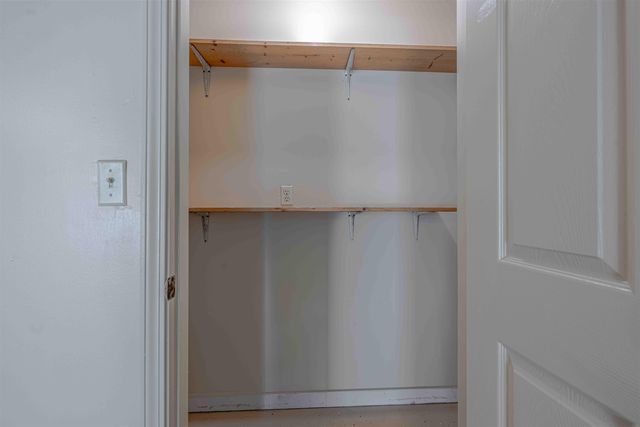 8594 TIMBER CREEK DR, Memphis, TN 38018