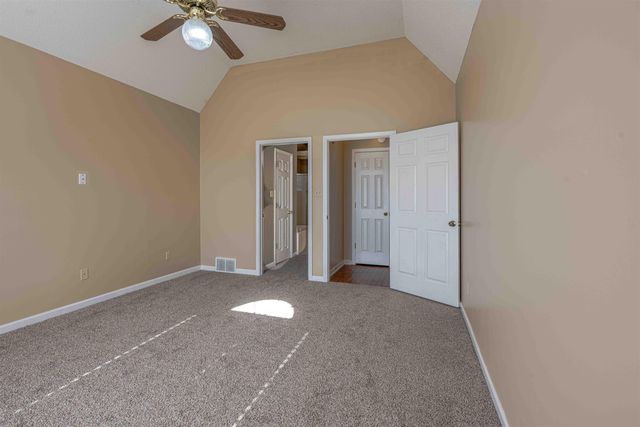 8594 TIMBER CREEK DR, Memphis, TN 38018