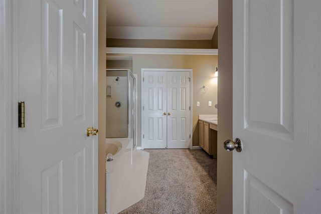 8594 TIMBER CREEK DR, Memphis, TN 38018