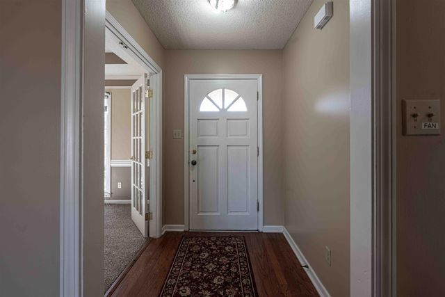 8594 TIMBER CREEK DR, Memphis, TN 38018