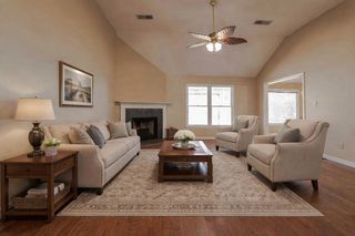 8594 TIMBER CREEK DR, Memphis, TN 38018