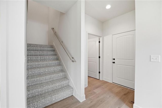218 NW Orchard Court, Lee's Summit, MO 64063