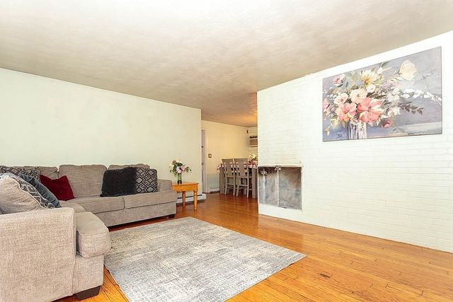 38 Mcdevitt Rd, Randolph, MA 02368