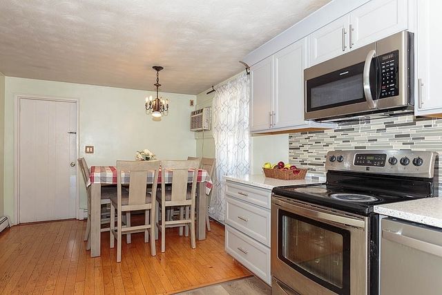38 Mcdevitt Rd, Randolph, MA 02368