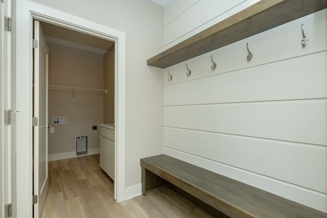 6633 River Bend Drive, Johnston, IA 50131