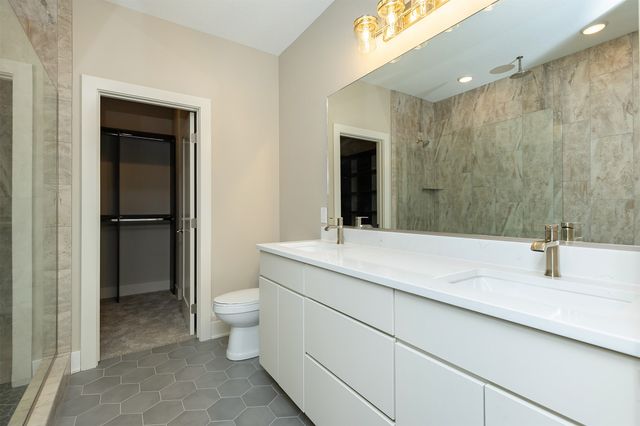 6633 River Bend Drive, Johnston, IA 50131