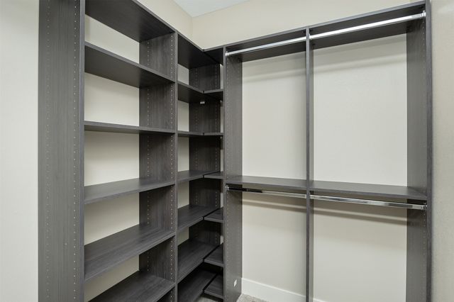 6633 River Bend Drive, Johnston, IA 50131