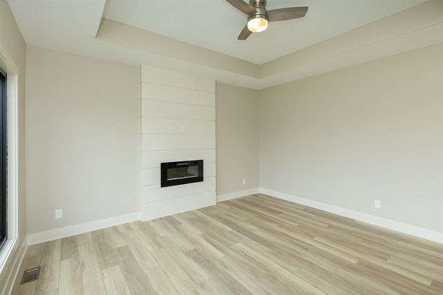 6633 River Bend Drive, Johnston, IA 50131