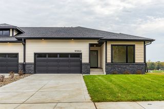 6633 River Bend Drive, Johnston, IA 50131