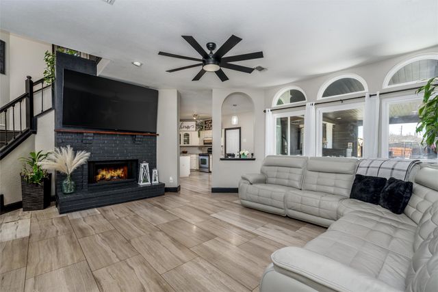 2702 Kingsbury Drive, Garland, TX 75040