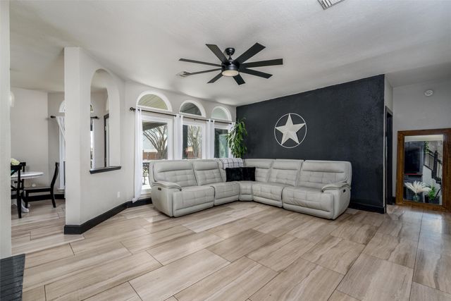 2702 Kingsbury Drive, Garland, TX 75040