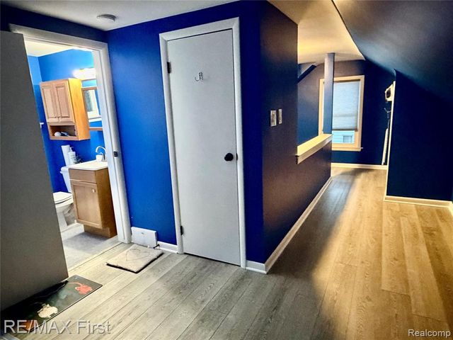 23846 Hill Avenue, Warren, MI 48091