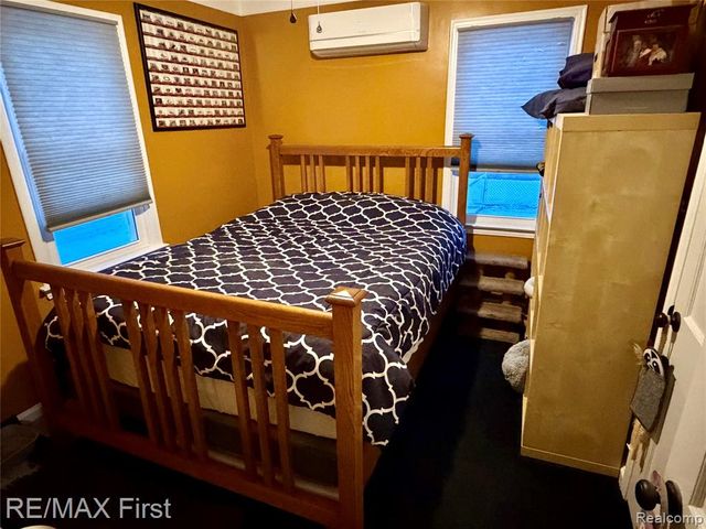 23846 Hill Avenue, Warren, MI 48091