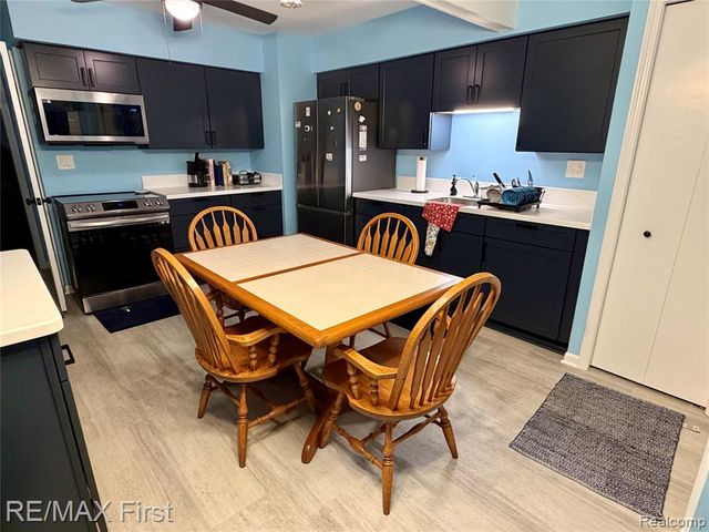 23846 Hill Avenue, Warren, MI 48091