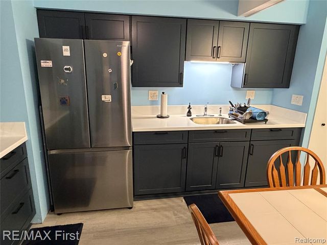 23846 Hill Avenue, Warren, MI 48091