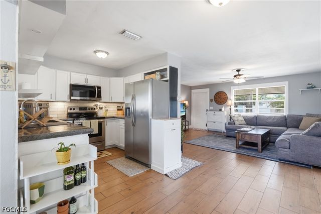 19368 Coraltree CT, Lehigh Acres, FL 33936