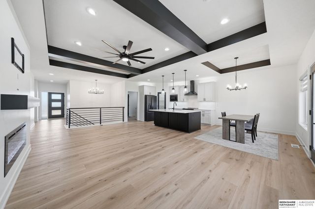 7900 Ponce Drive, Lincoln, NE 68516