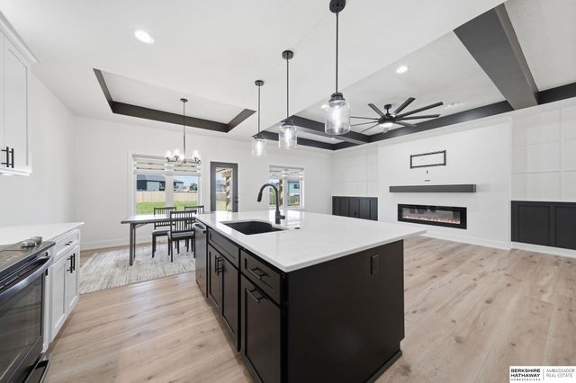7900 Ponce Drive, Lincoln, NE 68516