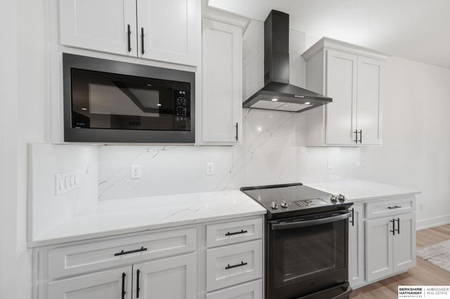 7900 Ponce Drive, Lincoln, NE 68516