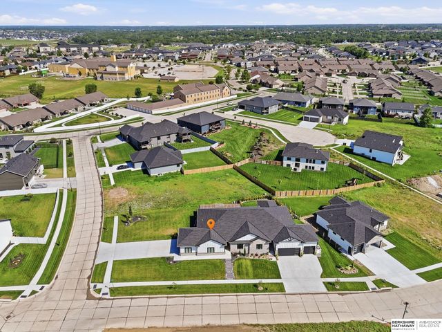 7900 Ponce Drive, Lincoln, NE 68516