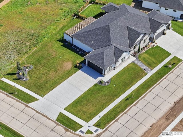 7900 Ponce Drive, Lincoln, NE 68516