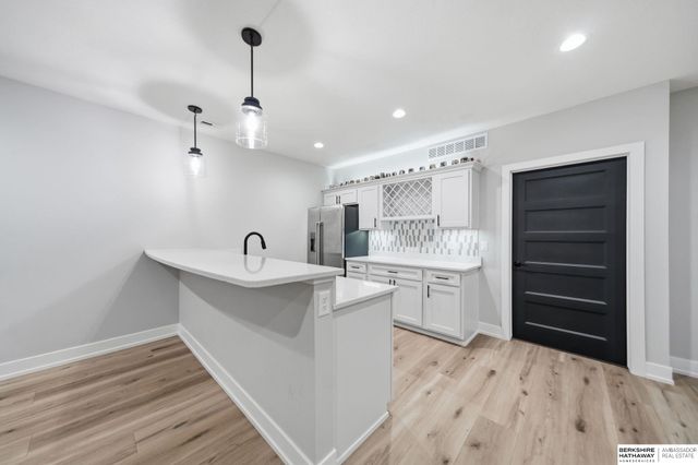 7900 Ponce Drive, Lincoln, NE 68516