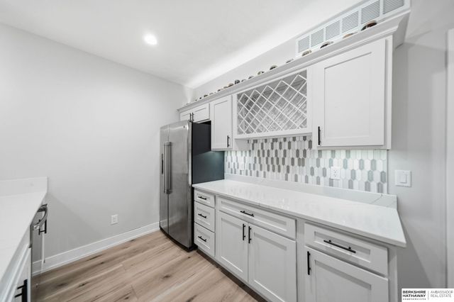 7900 Ponce Drive, Lincoln, NE 68516