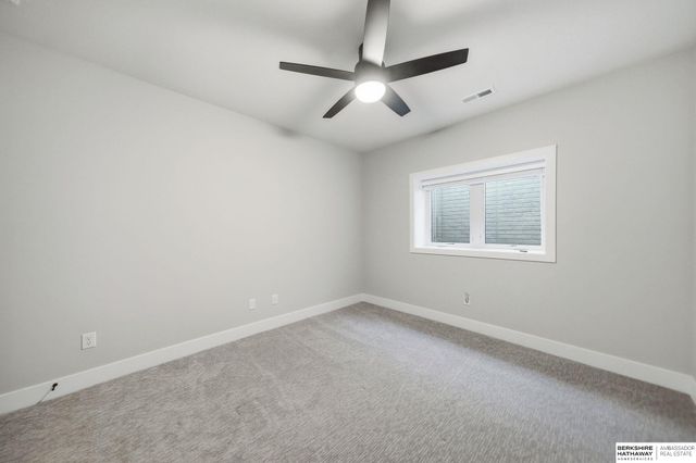 7900 Ponce Drive, Lincoln, NE 68516