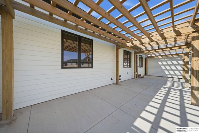 7900 Ponce Drive, Lincoln, NE 68516