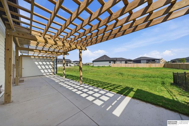 7900 Ponce Drive, Lincoln, NE 68516
