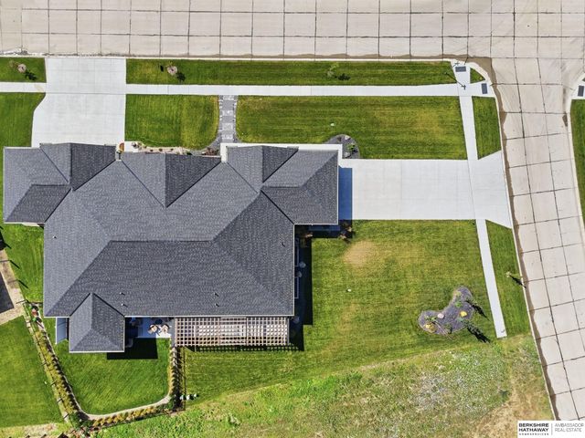 7900 Ponce Drive, Lincoln, NE 68516