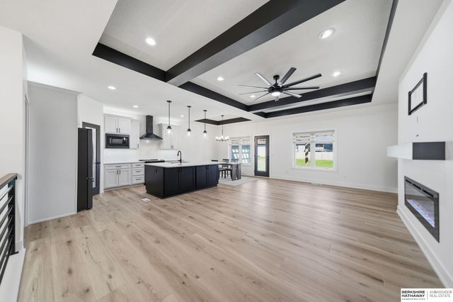 7900 Ponce Drive, Lincoln, NE 68516