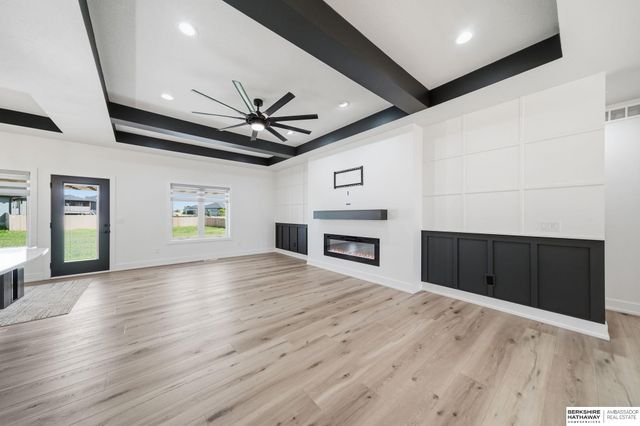 7900 Ponce Drive, Lincoln, NE 68516