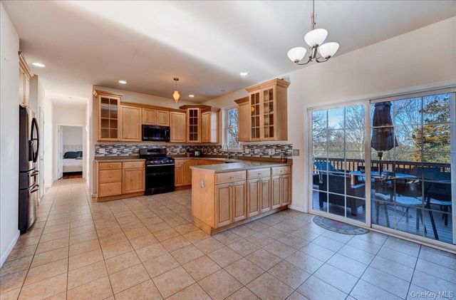 3 Grand View Terrace, Chester, NY 10918