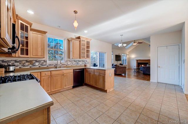 3 Grand View Terrace, Chester, NY 10918