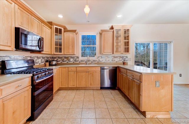 3 Grand View Terrace, Chester, NY 10918