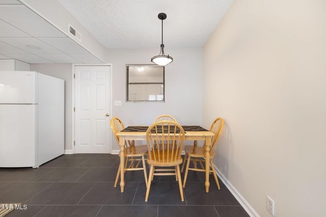 461 J A Hodge Rd Road 4, Piney Flats, TN 37686