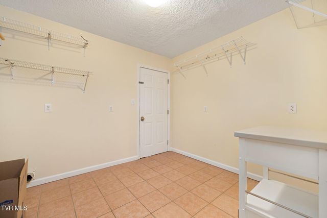 461 J A Hodge Rd Road 4, Piney Flats, TN 37686