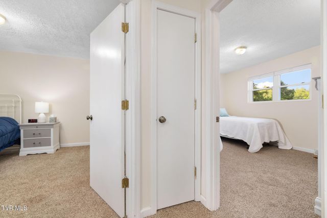 461 J A Hodge Rd Road 4, Piney Flats, TN 37686