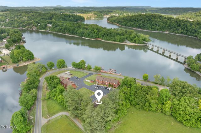461 J A Hodge Rd Road 4, Piney Flats, TN 37686