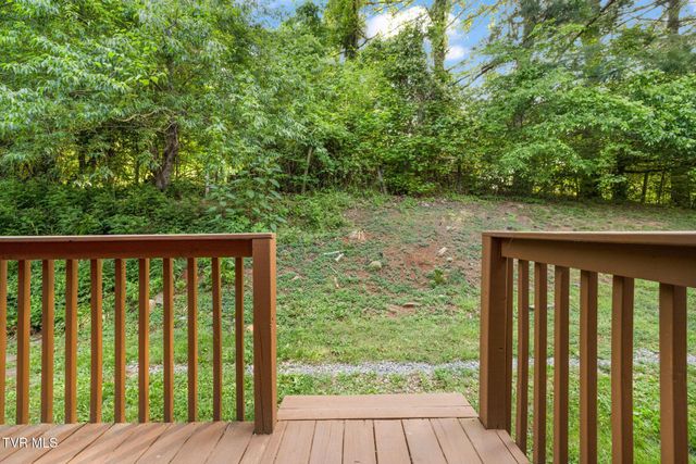 461 J A Hodge Rd Road 4, Piney Flats, TN 37686